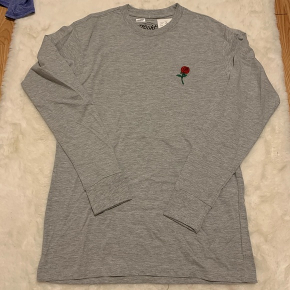 Men’s long sleeve grey top with embroidered rose - Picture 1 of 3